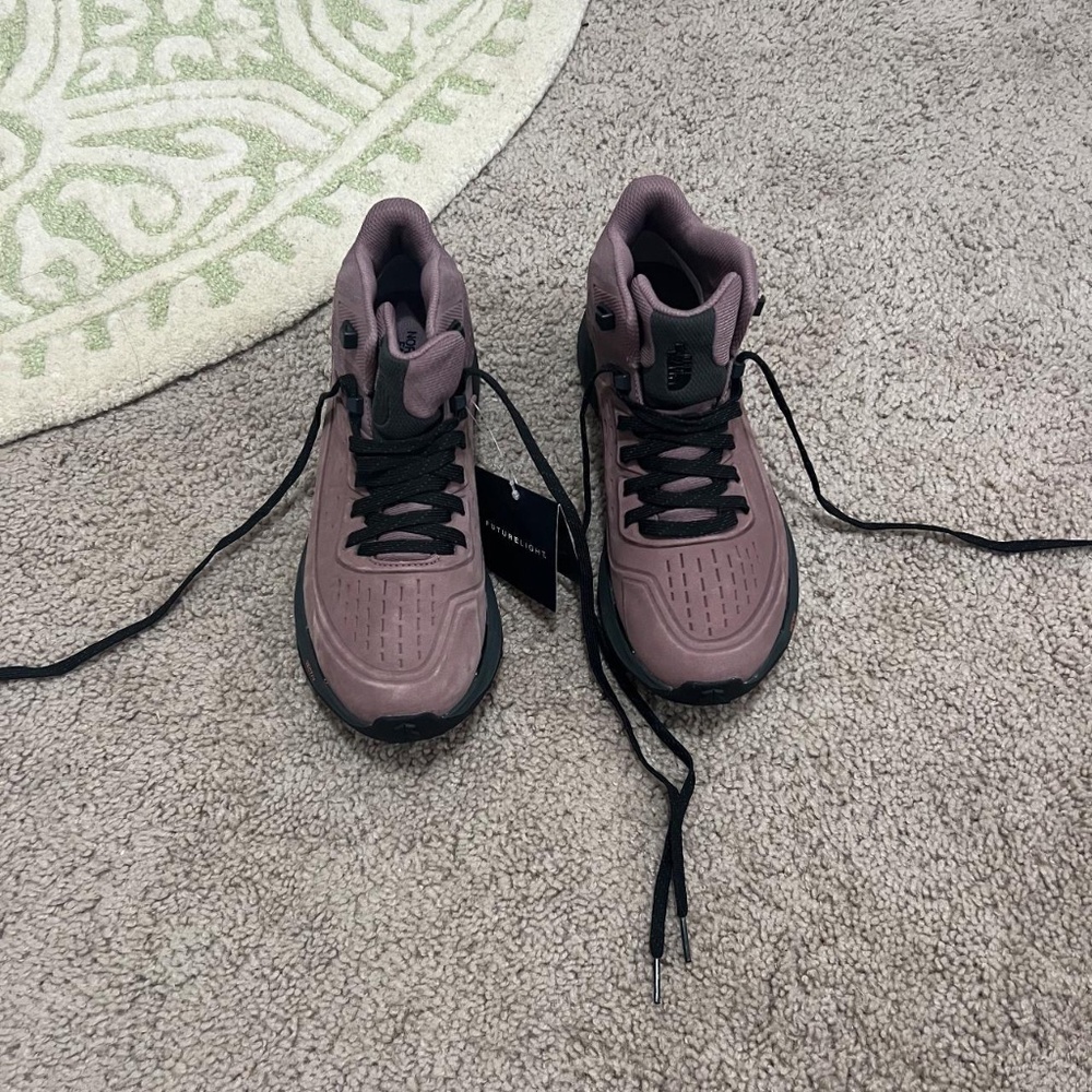 North Face Hiking Boots; size 9.5; color: mauve; brand new/ never worn
